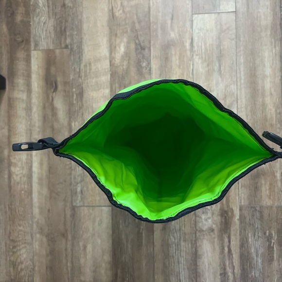 Patron Tequila Dry Insulated cooler bag. - Picture 5 of 8